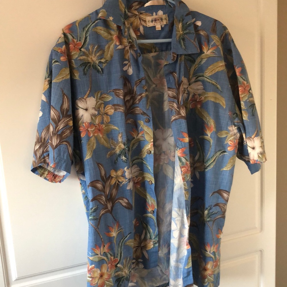 Men’s floral print button up shirt